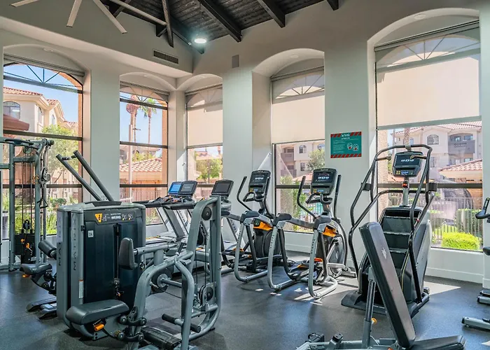 Near Diablo Stadium & Dt Gym Pool W&d Prking Apartment