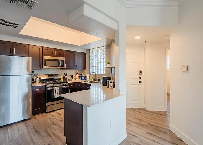 Near Diablo Stadium & Dt Gym Pool W&d Prking Apartment