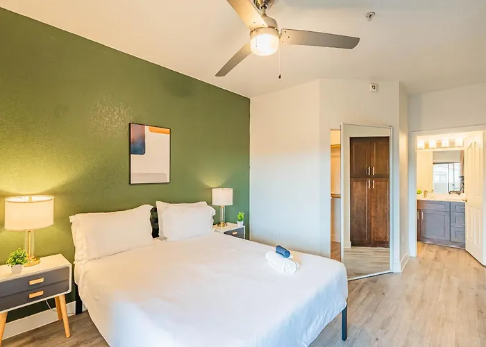 Near Diablo Stadium & Dt Gym Pool W&d Prking Apartment